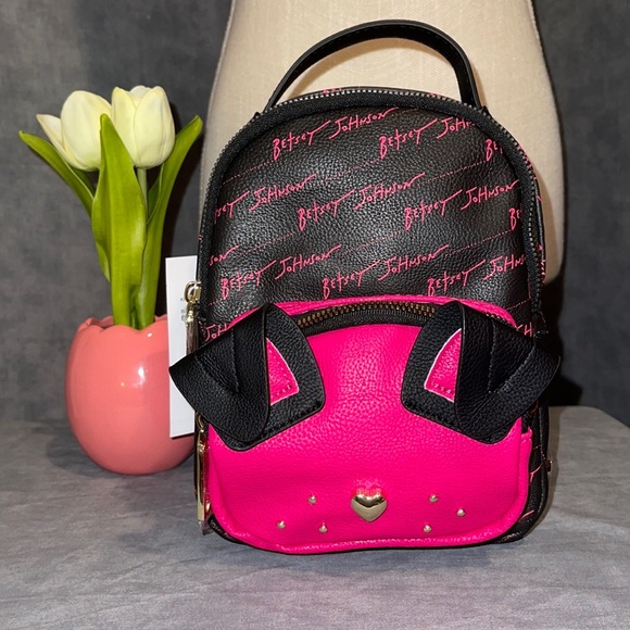 Meet your Posher, Mary - Picture 6 of 6